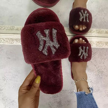 Load image into Gallery viewer, NY Trendy Slides

