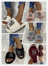 Load image into Gallery viewer, NY Trendy Slides
